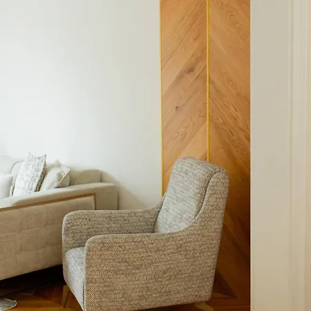 Brand New Luxury Apt, Supreme Location, Ndk